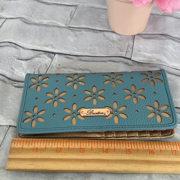 Buxton perforated floral wallet - Picture 7 of 8